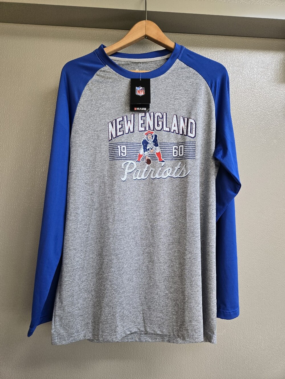 Brand New England Patriots Gray & Royal Blue Long-Sleeve Raglan Shirt Size XL